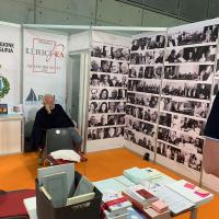 stand-9